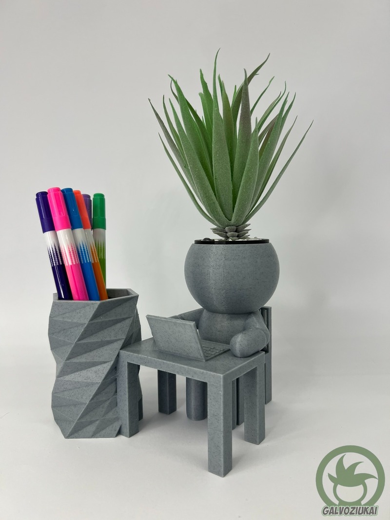 GALVOZIUKAS – Kompiuteristas su pieštukine