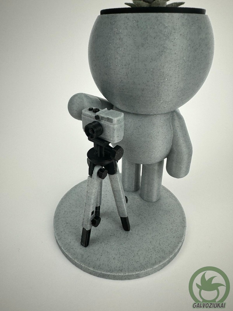 GALVOZIUKAS – Fotografas su trikoju - Image 3