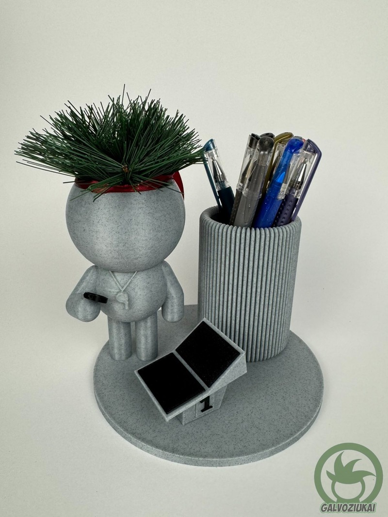 GALVOZIUKAS – Plaukimo treneris su pieštukine