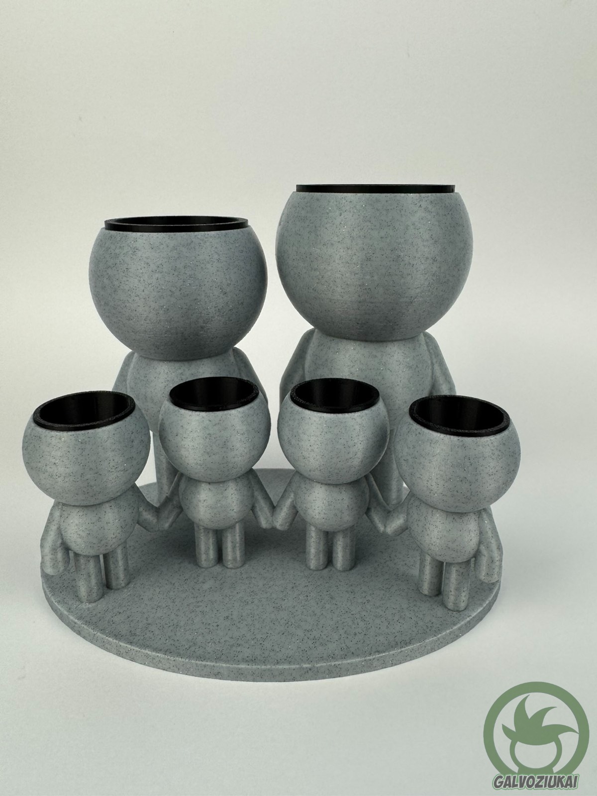 GALVOZIUKAS – Šeima su keturiais vaikais - Image 3