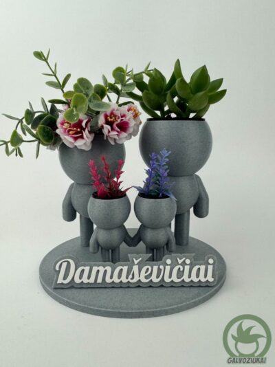 GALVOZIUKAS – Šeima su dviem vaikais ( su pavarde )