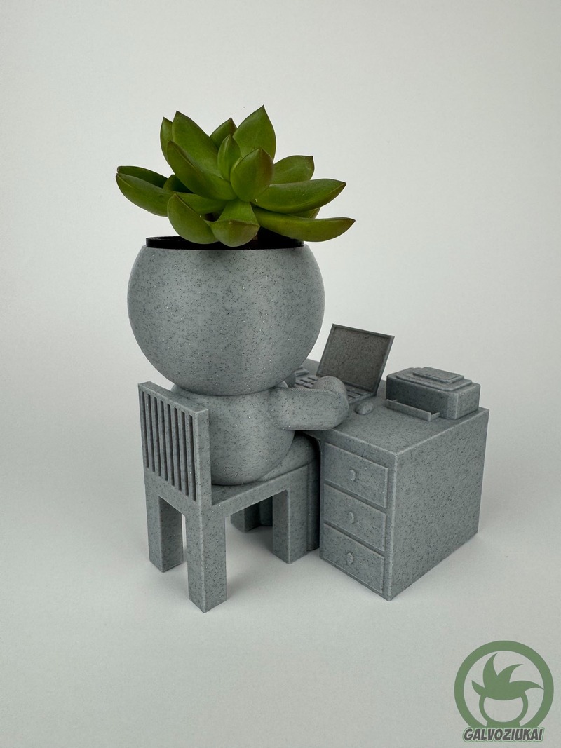 GALVOZIUKAS – Ofisiukas su pieštukine - Image 5